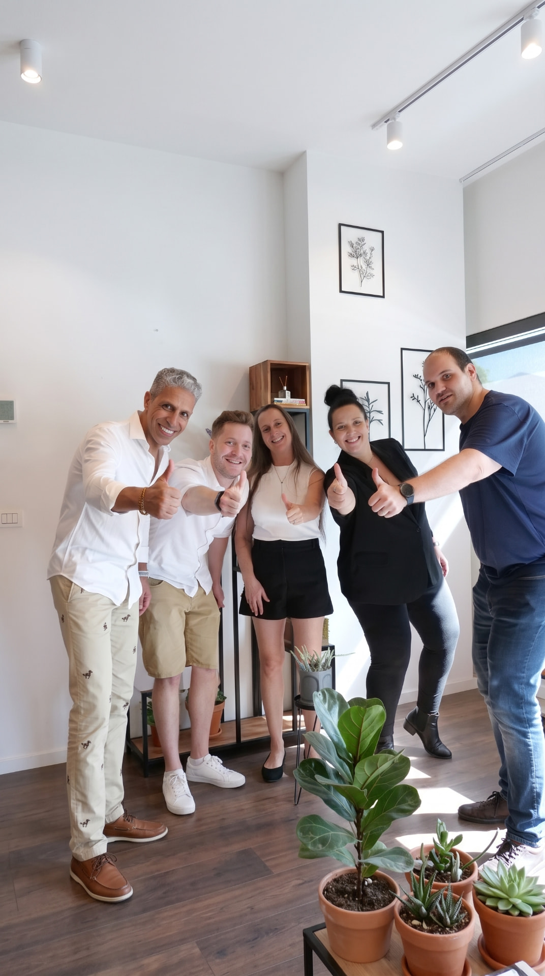 והצוות כולו נכנס לפעולה בהתאם למה שהעסק צריך.
